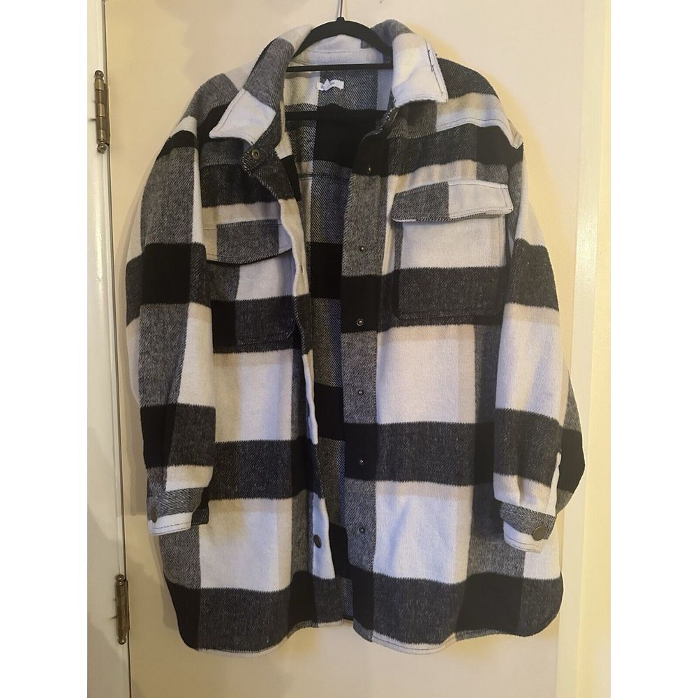 Maurices Black, Beige & Cream Plaid Oversized Fleece Shacket XXL with Snaps
